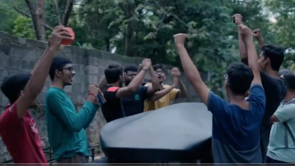 This project is aimed towards creating a pod for passengers that runs inside a tube in a partial vacuum This project is aimed towards creating a pod for passengers that runs inside a tube in a partial vacuum