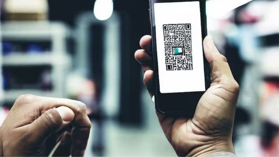 Fraudsters are likely to leverage the increased marketing communications this festive season to scam unsuspecting consumers. What do you need to know to avoid becoming a victim Fraudsters are likely to leverage the increased marketing communications this festive season to scam unsuspecting consumers. What do you need to know to avoid becoming a victim