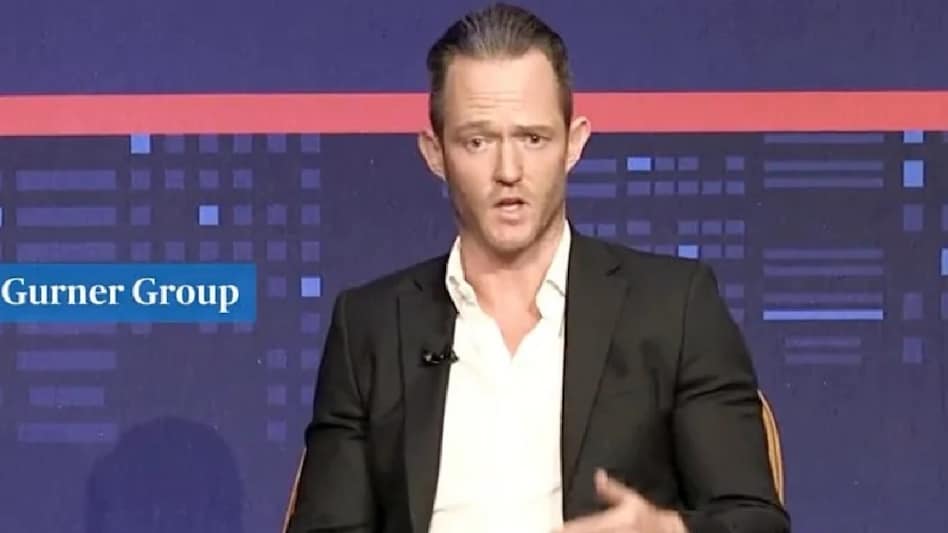 Australian multi-millionaire apologises for calling for 50% more unemployment to increase worker productivity Australian multi-millionaire apologises for calling for 50% more unemployment to increase worker productivity