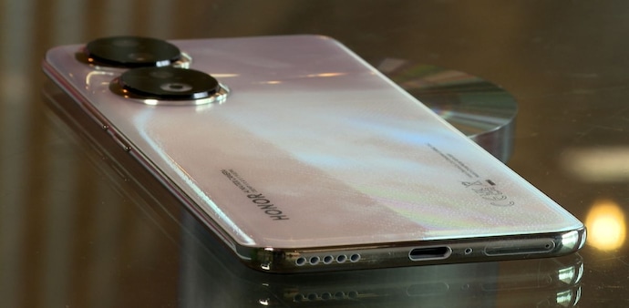 Honor 90 is launched in India at a starting price of Rs 37,999 Honor 90 is launched in India at a starting price of Rs 37,999
