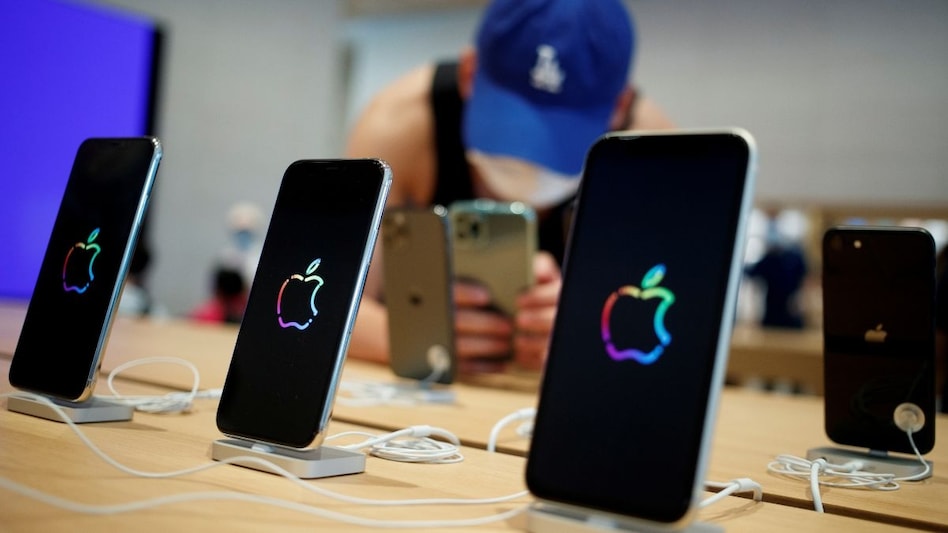 Apple iPhone 15 Pro and iPhone 15 Pro Max will be lighter than the previous models Apple iPhone 15 Pro and iPhone 15 Pro Max will be lighter than the previous models