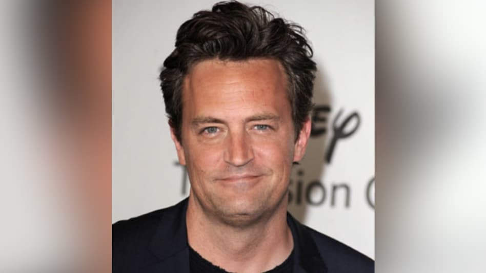 Matthew Perry was most popularly known for his role as the sarcastic Chandler Bing in the show Friends Matthew Perry was most popularly known for his role as the sarcastic Chandler Bing in the show Friends