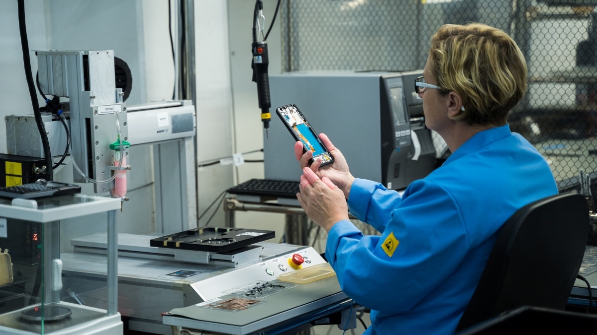 A worker manufactures HMD's Nokia XR21 smartphone in Hungary. (Photo: HMD Global/Handout via REUTERS) A worker manufactures HMD's Nokia XR21 smartphone in Hungary. (Photo: HMD Global/Handout via REUTERS)