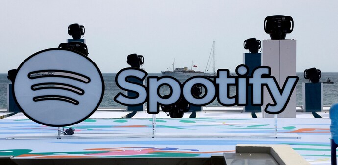 Spotify's monthly user forecast for the fourth quarter places the company firmly on track to attain 1 billion users and annual revenue of $100 billion by 2030. Spotify's monthly user forecast for the fourth quarter places the company firmly on track to attain 1 billion users and annual revenue of $100 billion by 2030.