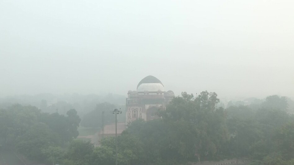 Delhi's air quality deteriorates to 'very poor' category, AQI hits 306 Delhi's air quality deteriorates to 'very poor' category, AQI hits 306