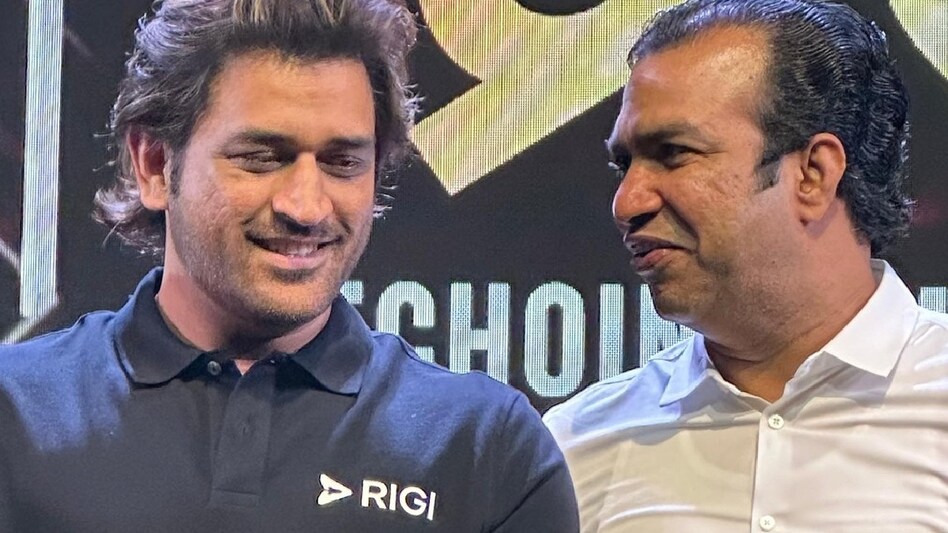 'MS Dhoni ko options trading bhi pata hai?': Netizens can't keep calm as ace cricketer talks about behaviour of traders 'MS Dhoni ko options trading bhi pata hai?': Netizens can't keep calm as ace cricketer talks about behaviour of traders