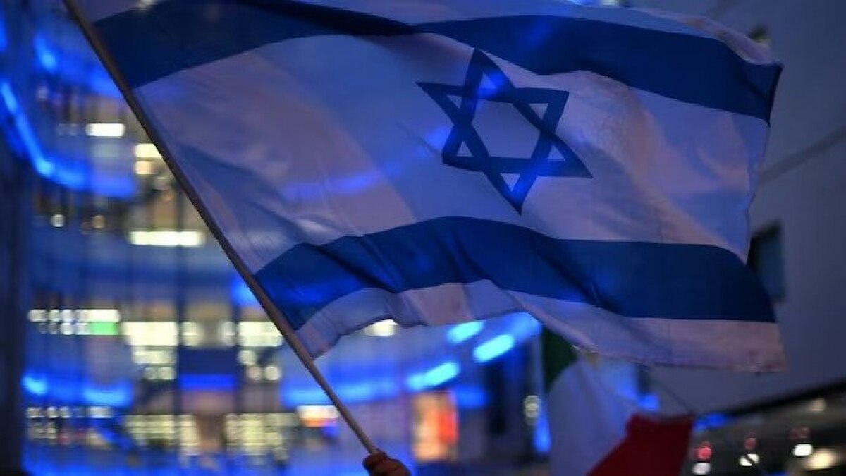 Many chanted "Hamas, terrorists" and "Shame on You" at the broadcaster Many chanted "Hamas, terrorists" and "Shame on You" at the broadcaster