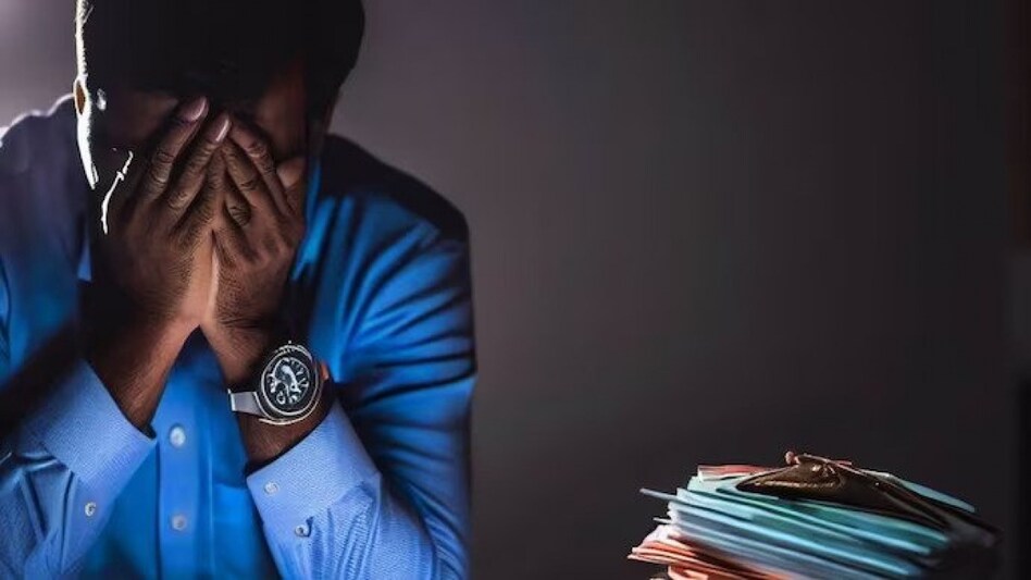 He called the number and was instructed by the person on the other end to download a remote access application on his phone. He called the number and was instructed by the person on the other end to download a remote access application on his phone.