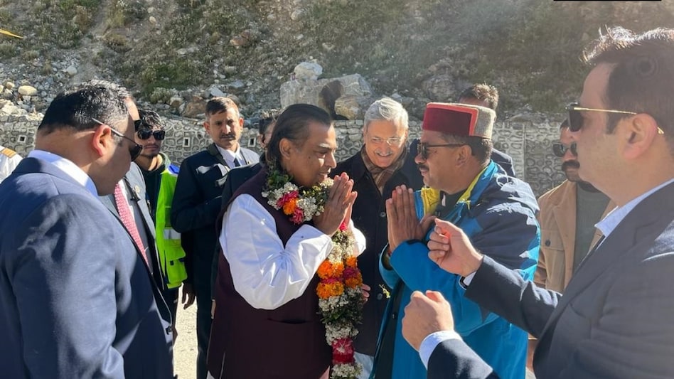 Badrinath Kedarnath Temple Committee (BKTC) vice president Kishore Pawar welcomed Ambani Badrinath Kedarnath Temple Committee (BKTC) vice president Kishore Pawar welcomed Ambani