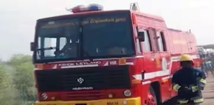 Preliminary inquiries revealed that in the first incident, the accident occurred at a fireworks unit in Rengapalayam near Srivilliputtur. Preliminary inquiries revealed that in the first incident, the accident occurred at a fireworks unit in Rengapalayam near Srivilliputtur.
