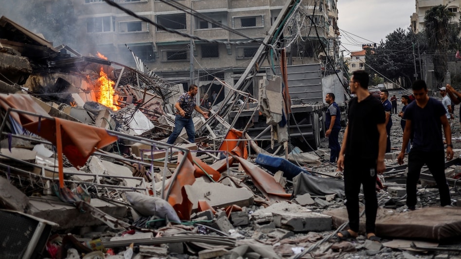 Hamas says the estimated number of captives killed in Gaza due to Israeli strikes was around 50. Hamas says the estimated number of captives killed in Gaza due to Israeli strikes was around 50.