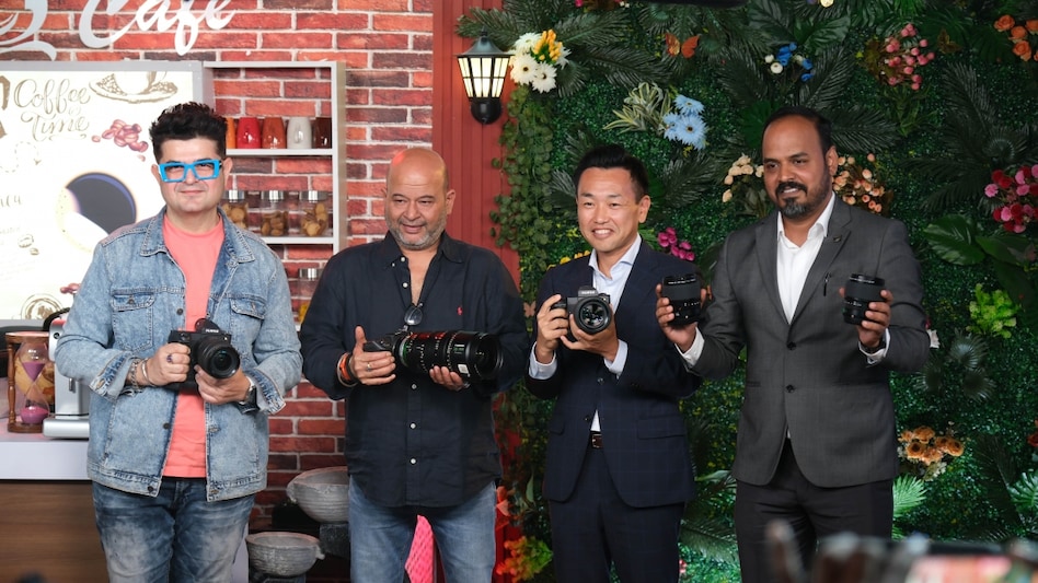 Celebrity Photographer and X-Ambassador FUJIFILM India, Dabboo Ratnani, praised the newly launched GFX 100 II camera for its exceptional capabilities. Celebrity Photographer and X-Ambassador FUJIFILM India, Dabboo Ratnani, praised the newly launched GFX 100 II camera for its exceptional capabilities.