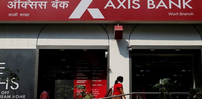 Axis Bank Q2 results preview: Motilal Oswal anticipates profit at Rs 5,931.40 crore, up 11.3 per cent YoY. It sees NII rising 15.7 per cent at Rs 11,984.70 crore. (Photo: Reuters) Axis Bank Q2 results preview: Motilal Oswal anticipates profit at Rs 5,931.40 crore, up 11.3 per cent YoY. It sees NII rising 15.7 per cent at Rs 11,984.70 crore. (Photo: Reuters)