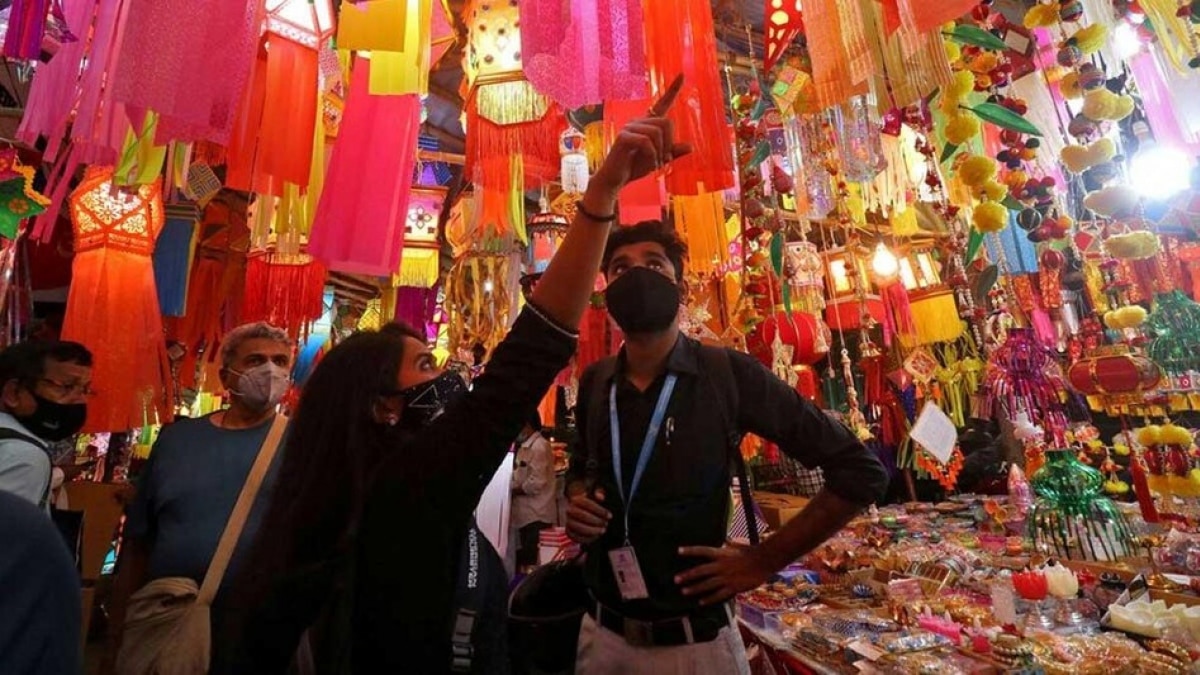 Evidently, the convenience of online shopping and the lure of exclusive deals have a significant impact on shifting consumer behaviour specifically during the festive season. Evidently, the convenience of online shopping and the lure of exclusive deals have a significant impact on shifting consumer behaviour specifically during the festive season.