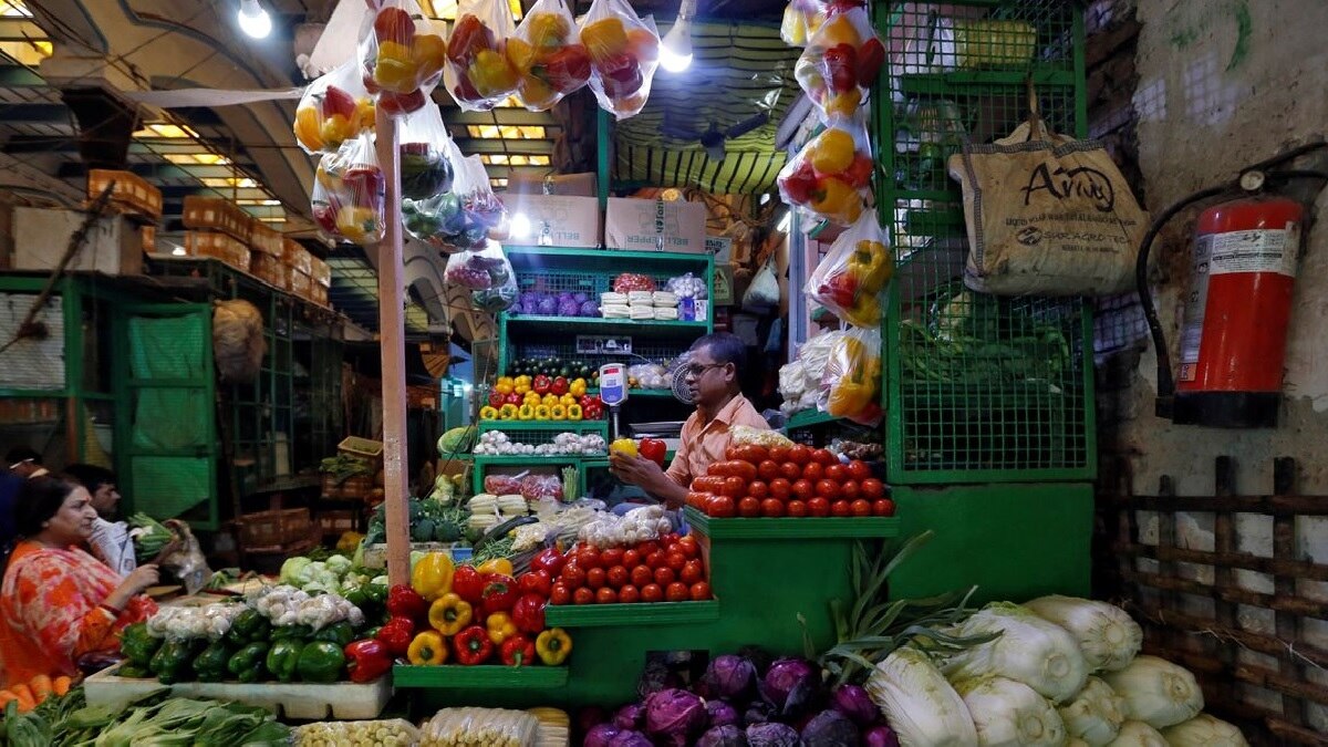 Retail inflation eases to 5.02% in September, IIP output rises 10.3% in August Retail inflation eases to 5.02% in September, IIP output rises 10.3% in August