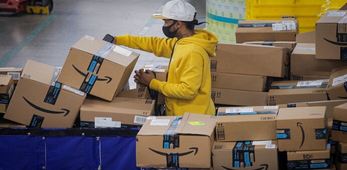 Amazon distributed these guidelines and talking points for managers through an internal portal. Amazon distributed these guidelines and talking points for managers through an internal portal.