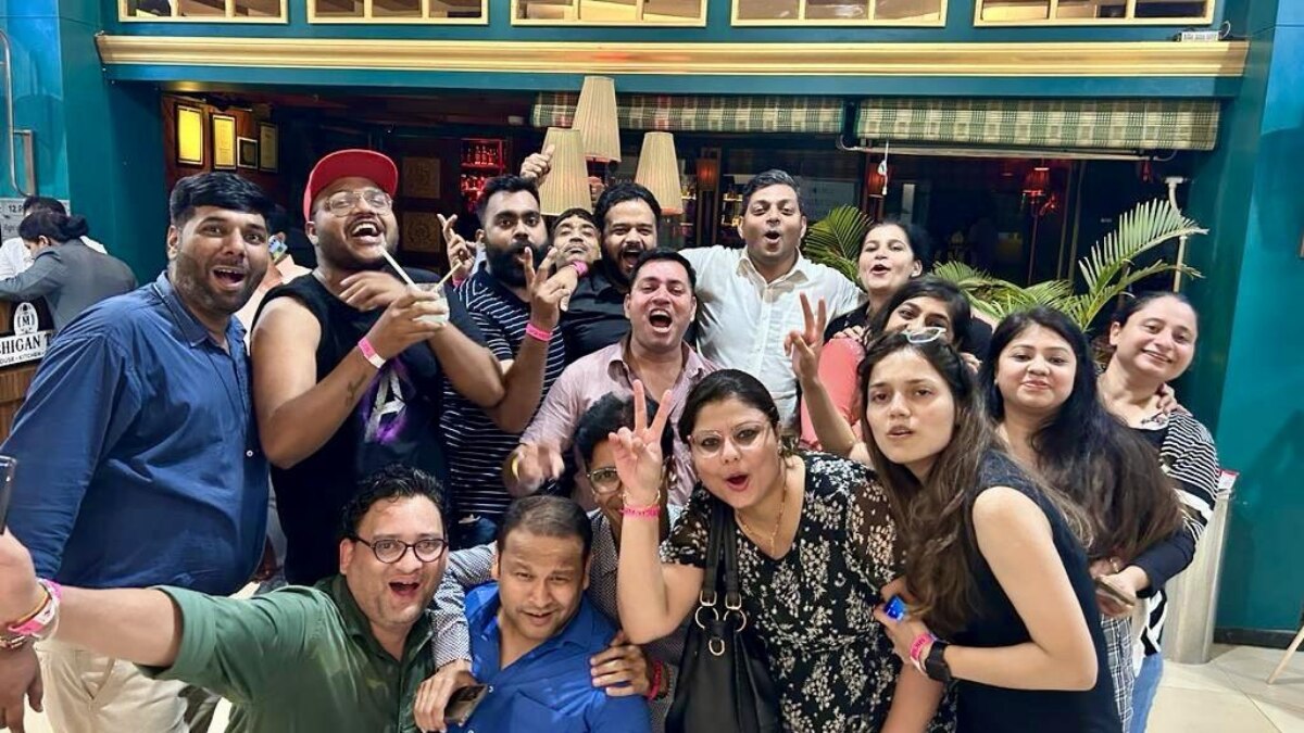 Successful entrepreneurs now claim that building a good team is as critical as building a product Successful entrepreneurs now claim that building a good team is as critical as building a product