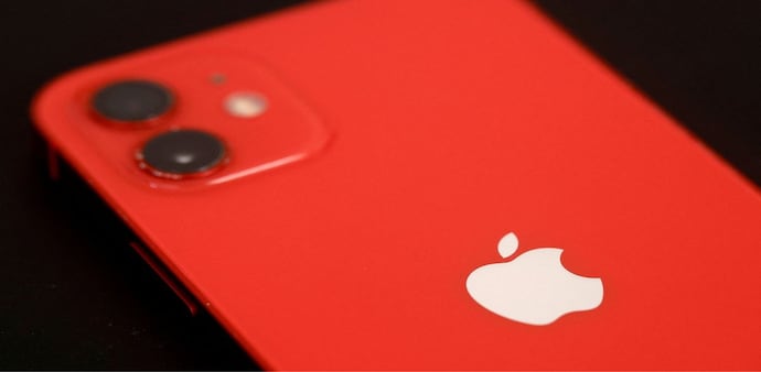 iPhone users are reporting that their devices are shutting down automatically at night iPhone users are reporting that their devices are shutting down automatically at night