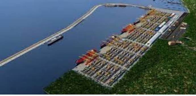Vizhinjam is ideally located along the international shipping route from the Persian Gulf and the Arabian Sea to Southeast Asia. Vizhinjam is ideally located along the international shipping route from the Persian Gulf and the Arabian Sea to Southeast Asia.