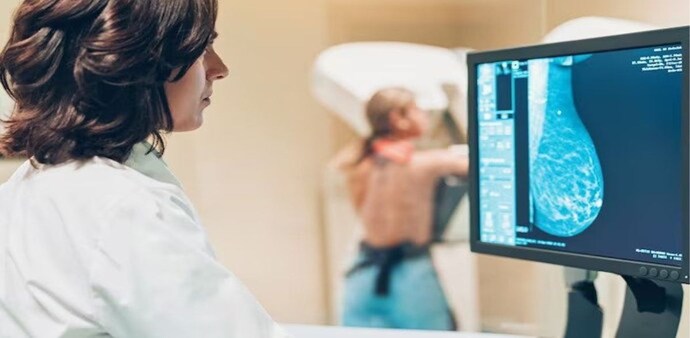 According to a 2020 study by Globocon, in India, a woman is diagnosed with breast cancer every four minutes. According to a 2020 study by Globocon, in India, a woman is diagnosed with breast cancer every four minutes.