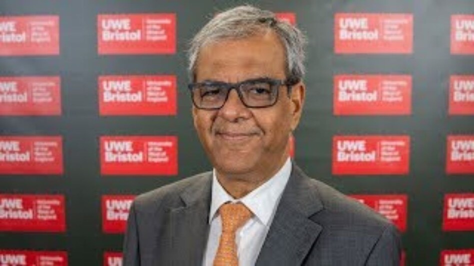 Traditionally, banks have been structured around product verticals, encompassing consumer goods, credit cards, mortgages, savings, and investments. Traditionally, banks have been structured around product verticals, encompassing consumer goods, credit cards, mortgages, savings, and investments.