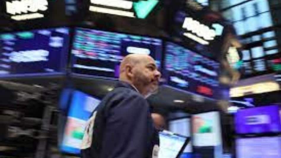 The October non-farm payrolls report due on Friday will provide further cues on the interest rate path. The October non-farm payrolls report due on Friday will provide further cues on the interest rate path.