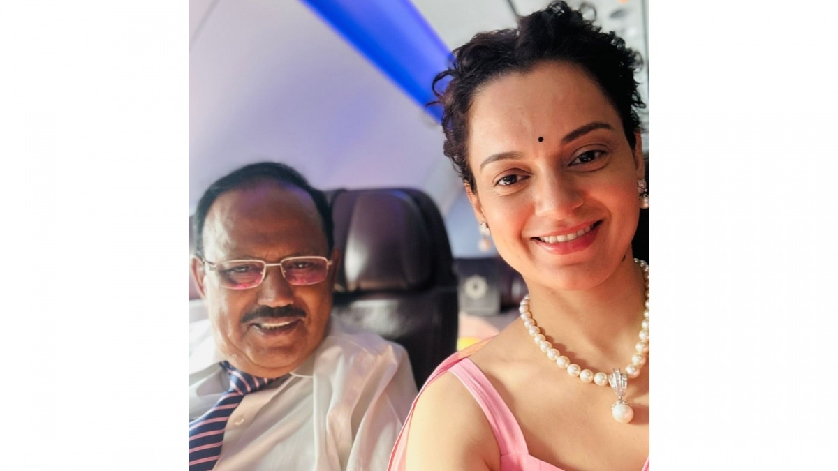 Kangana Ranaut, who plays the titular role in 'Tejas,' had the privilege of being seated next to NSA Ajit Doval on their flight to Delhi. Kangana Ranaut, who plays the titular role in 'Tejas,' had the privilege of being seated next to NSA Ajit Doval on their flight to Delhi.