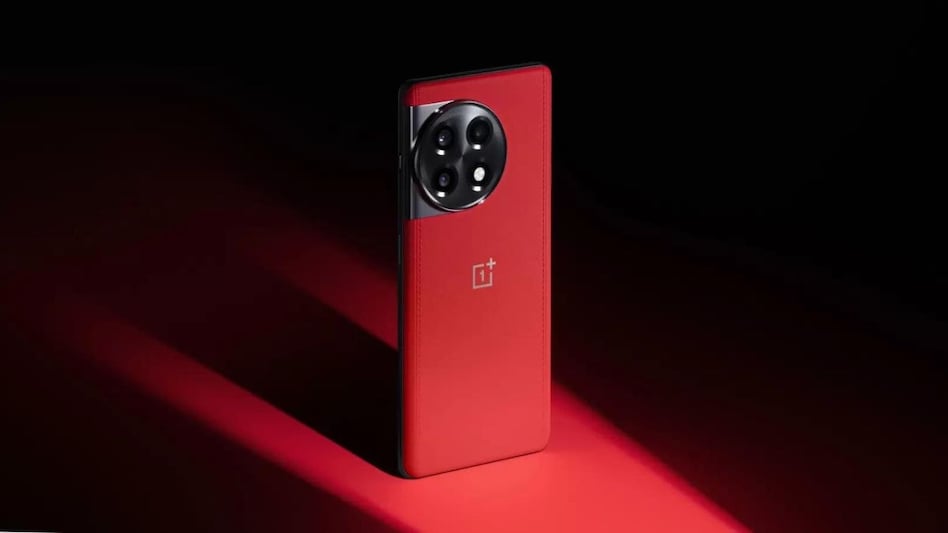The new OnePlus 11R Solar Red Edition gets vegan leather back panel The new OnePlus 11R Solar Red Edition gets vegan leather back panel
