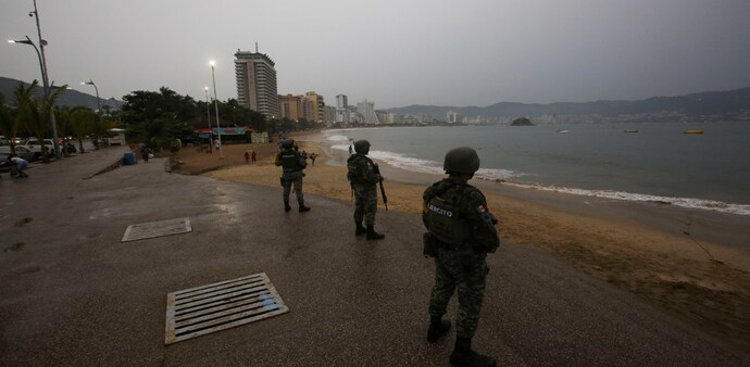 Hurricane Otis kills at least 27, hammers Acapulco as damage seen in billions (Photo: Reuters) Hurricane Otis kills at least 27, hammers Acapulco as damage seen in billions (Photo: Reuters)