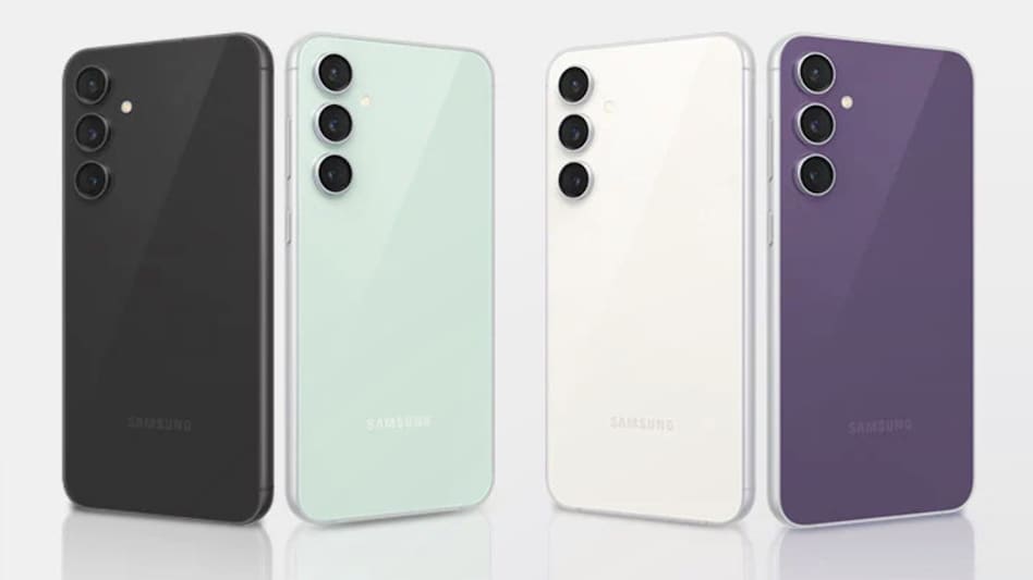 Samsung has maintained the top-notch design with the Galaxy S23 FE. Samsung has maintained the top-notch design with the Galaxy S23 FE.