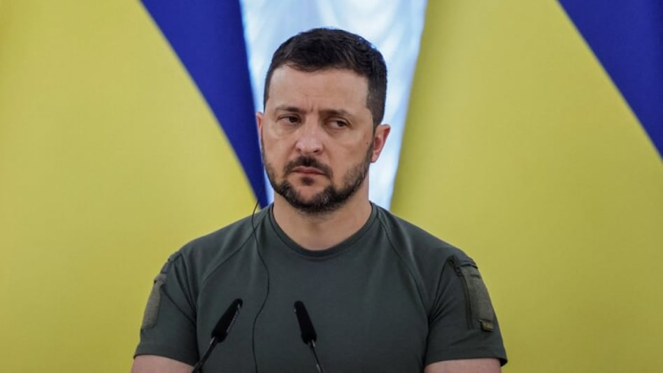 "In today's meeting with Defence Minister Umerov, priorities were set," Zelenskiy said in his nightly video address. "There is little time left to wait for results. Quick action is needed for forthcoming changes" "In today's meeting with Defence Minister Umerov, priorities were set," Zelenskiy said in his nightly video address. "There is little time left to wait for results. Quick action is needed for forthcoming changes"