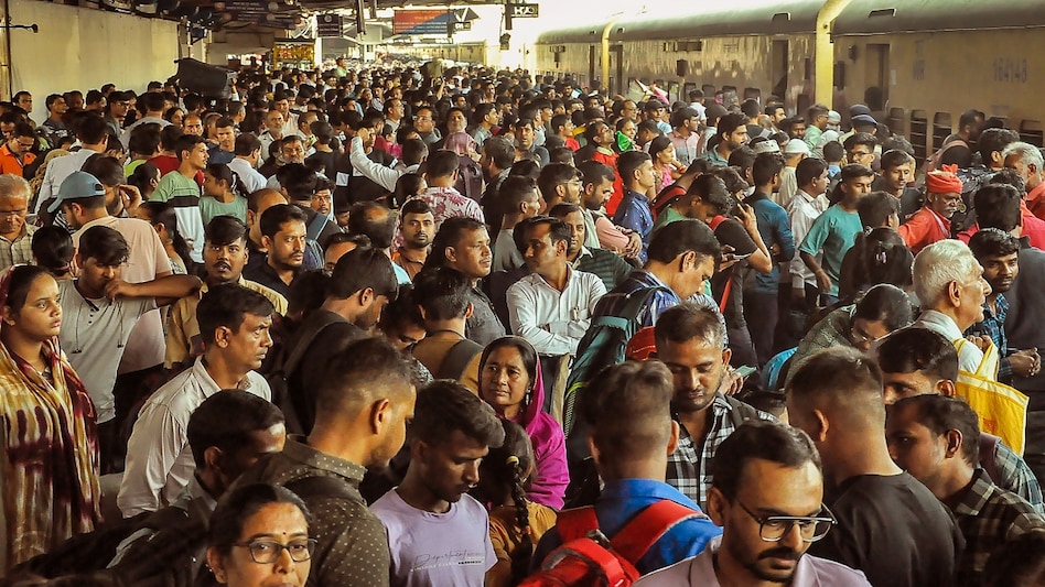Passengers in large numbers at a platform on the eve of the Diwali festival, at Surat Railway station. (PTI Photo) Passengers in large numbers at a platform on the eve of the Diwali festival, at Surat Railway station. (PTI Photo)