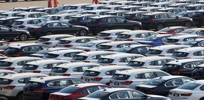 Auto sales reaches new milestone in festive period Auto sales reaches new milestone in festive period