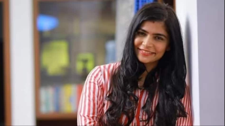 Loan apps harassing women by morphing their images to extort money, alleges singer Chinmayi Sripada Loan apps harassing women by morphing their images to extort money, alleges singer Chinmayi Sripada
