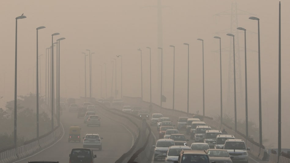 Delhi records coldest morning of the season on Thursday Delhi records coldest morning of the season on Thursday