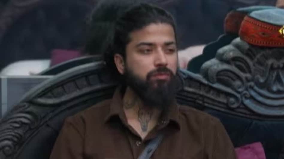 In the new promo of the show, Dobhal is seen sitting in the confession room and asking to go home. In the new promo of the show, Dobhal is seen sitting in the confession room and asking to go home.