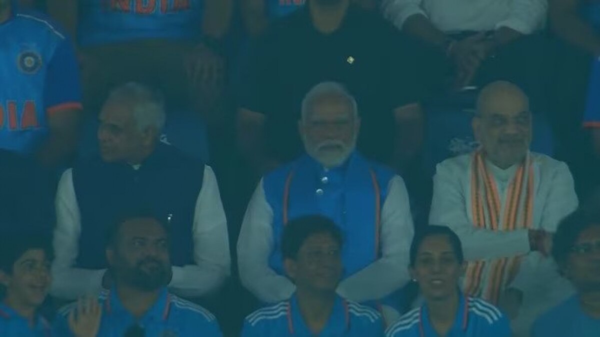 PM Modi arrived at the stadium amid a tense crowd of over a lakh people. PM Modi arrived at the stadium amid a tense crowd of over a lakh people.