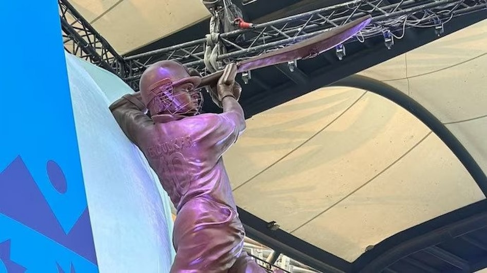 Sachin Tendulkar' statue inside the Wankhede stadium that was unveiled on November 1. Sachin Tendulkar' statue inside the Wankhede stadium that was unveiled on November 1.
