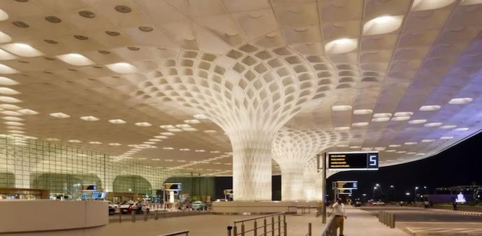 Mumbai airport received a threat e-mail on Thursday Mumbai airport received a threat e-mail on Thursday