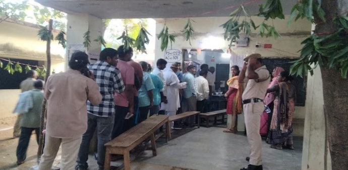 Polling began at 7 am and will continue till 5 pm in 106 constituencies in Telangana Polling began at 7 am and will continue till 5 pm in 106 constituencies in Telangana