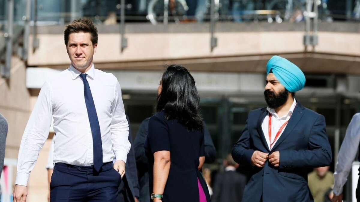 The Sept. 18-Oct. 8 survey of 2,000 employers took place after Prime Minister Rishi Sunak offered a pay rise of more than 6% to teachers, doctors and other public workers in July. The Sept. 18-Oct. 8 survey of 2,000 employers took place after Prime Minister Rishi Sunak offered a pay rise of more than 6% to teachers, doctors and other public workers in July.