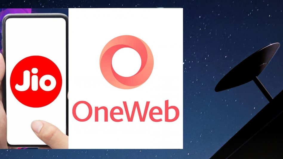 Jio showcased JioSpaceFiber at the India Mobile Congress (IMC) 2023, while Airtel's booth featured solutions from Eutelsat OneWeb. Jio showcased JioSpaceFiber at the India Mobile Congress (IMC) 2023, while Airtel's booth featured solutions from Eutelsat OneWeb.