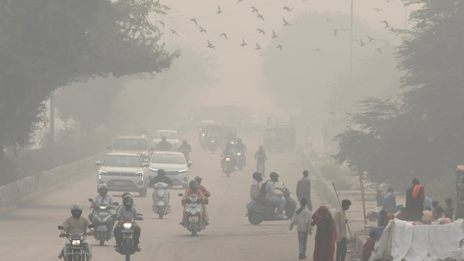 Delhi's Environment Minister, Gopal Rai, stated this week that Delhi’s pollution status will undergo monitoring over the next two to three days before considering artificial rain. Delhi's Environment Minister, Gopal Rai, stated this week that Delhi’s pollution status will undergo monitoring over the next two to three days before considering artificial rain.