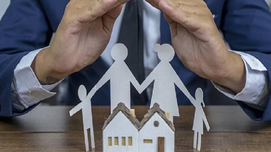 As home burglary rates rise, insurance becomes essential for safeguarding personal belongings. As home burglary rates rise, insurance becomes essential for safeguarding personal belongings.