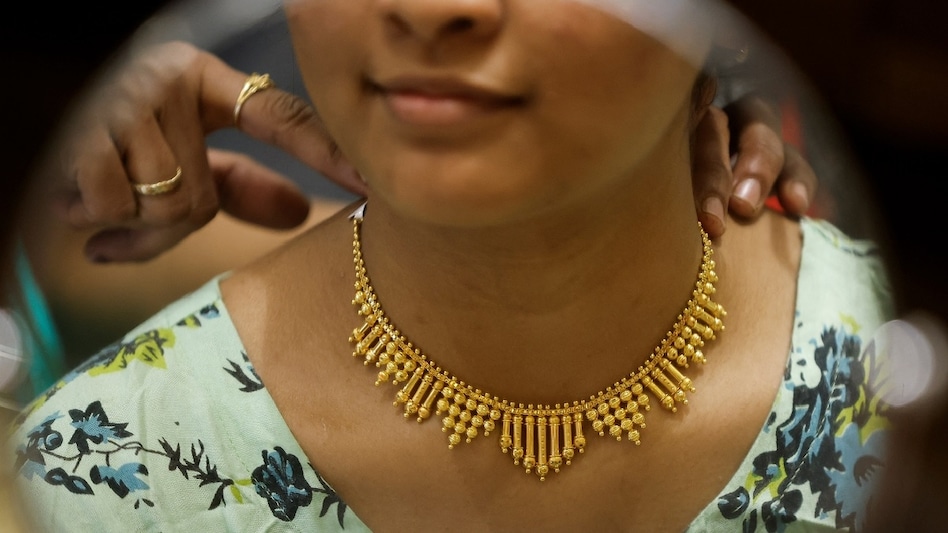 'If you want to invest in gold, buy SGBs, not jewellery,' advises CapitalMind's Deepak Shenoy 'If you want to invest in gold, buy SGBs, not jewellery,' advises CapitalMind's Deepak Shenoy
