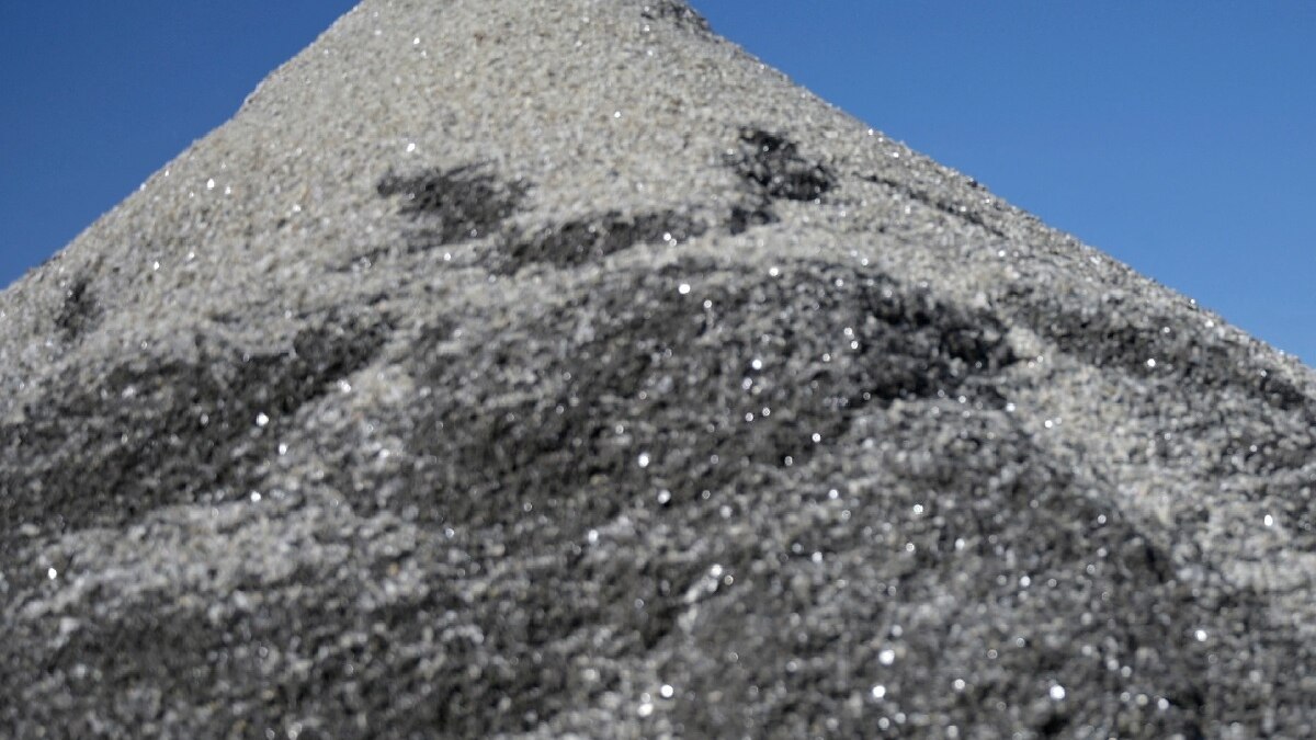 Govt to launch first-ever auction of critical mineral blocks from Nov 29 with two-stage process Govt to launch first-ever auction of critical mineral blocks from Nov 29 with two-stage process