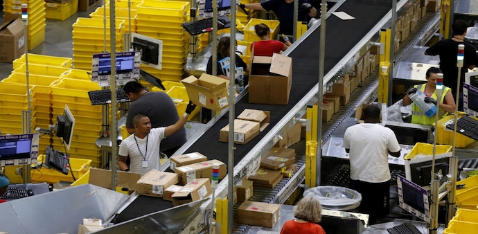 More and more warehouses are embracing technology More and more warehouses are embracing technology