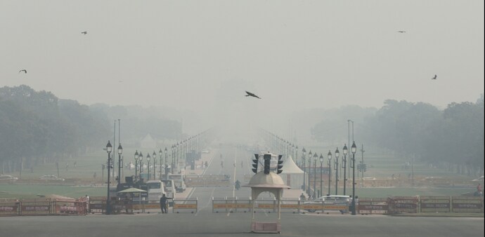Delhi pollution: AQI remains in 'severe' category Delhi pollution: AQI remains in 'severe' category