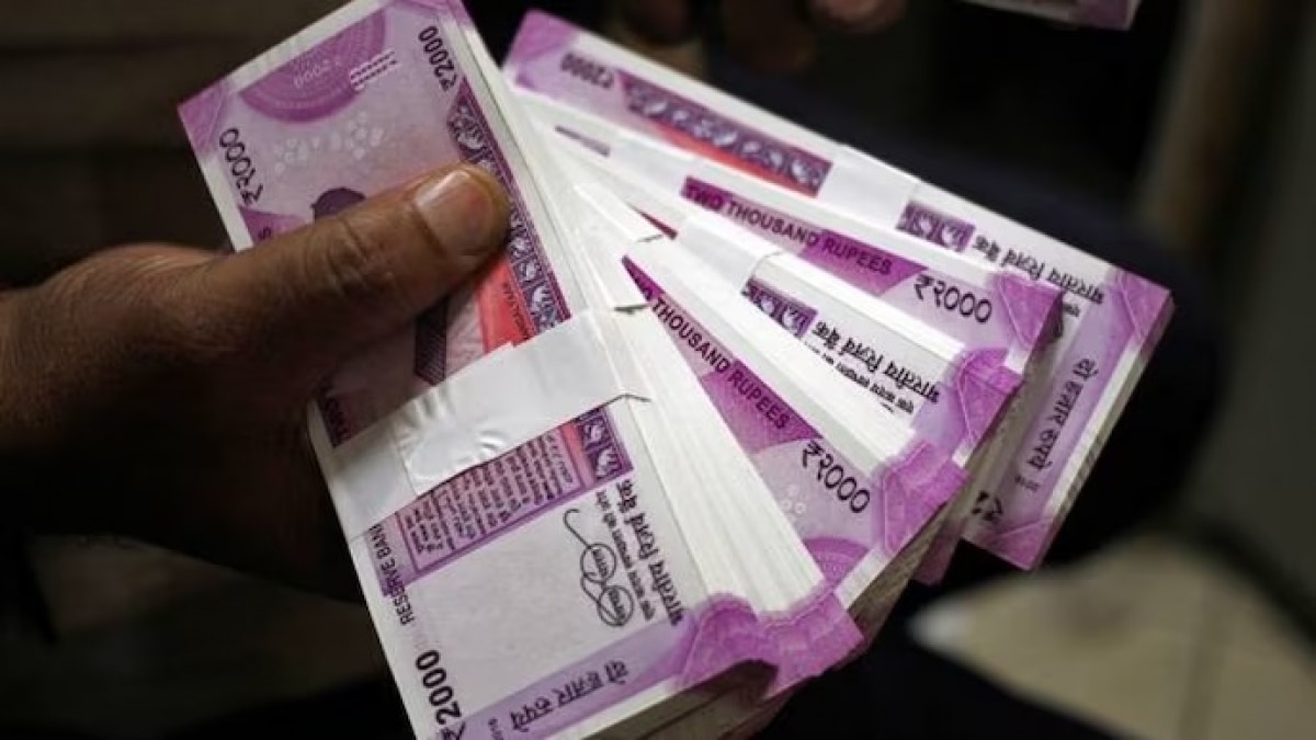 In May this year, RBI announced the withdrawal of ₹2000 denomination banknote In May this year, RBI announced the withdrawal of ₹2000 denomination banknote