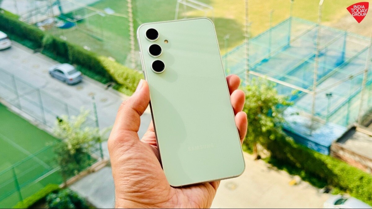 Now Samsung Bixby will be able to take calls on your behalf, here is how to enable it